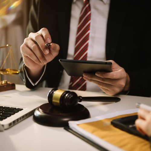 ASESORÍA Y PATROCINIO LEGAL ICSglobal - Lawyers & Business